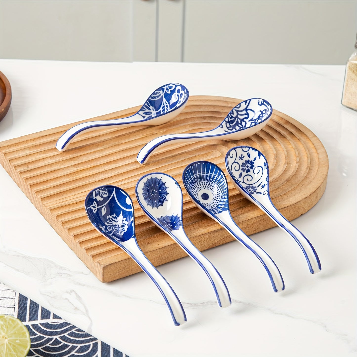 6pcs, 6.3 Inch, Ceramic Asian Soup Spoon, Chinese Soup Spoons Japanese Ramen Spoons for Pho Dumplings Wonton Miso Cereal Stews Noodles - Valentine's Day, Christmas, Parties, Weddings, Housewarming, Kitchen Must Haves, Vintage Blu