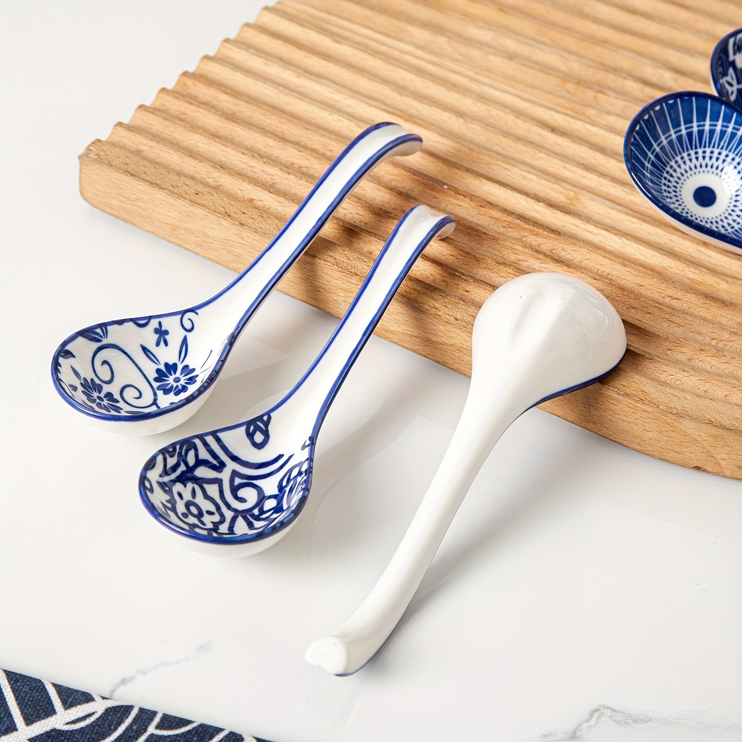 6pcs, 6.3 Inch, Ceramic Asian Soup Spoon, Chinese Soup Spoons Japanese Ramen Spoons for Pho Dumplings Wonton Miso Cereal Stews Noodles - Valentine's Day, Christmas, Parties, Weddings, Housewarming, Kitchen Must Haves, Vintage Blu